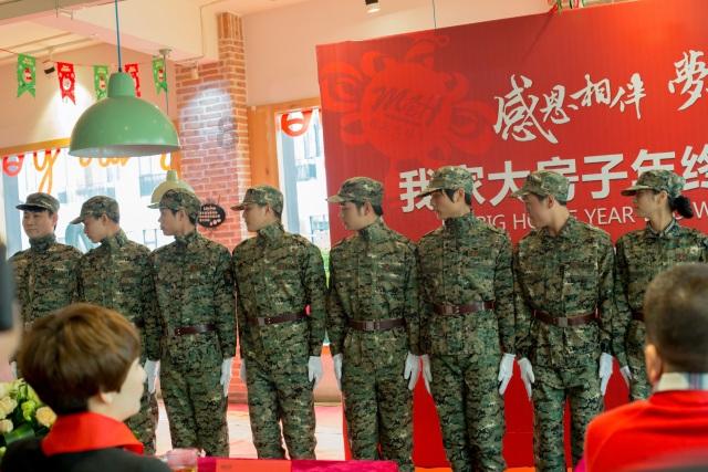 组装机械警暴龙